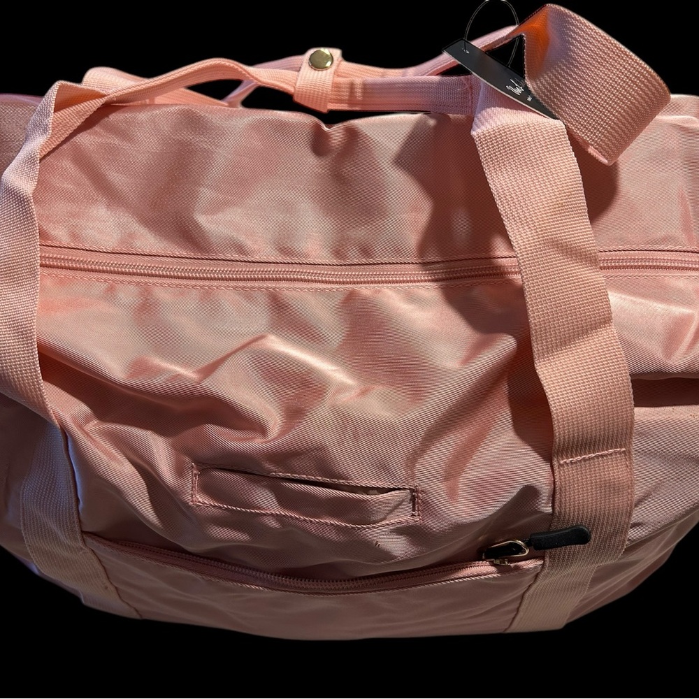 Classy UseLike Pink Duffel Bag and matching makeup bag - Picture 8 of 16